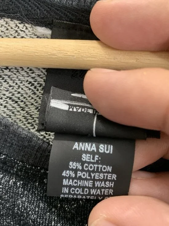 Anna Sui Sweater Womens Small Gray Crew Neck Graphic Print Logo Y2K Sweatshirt - Picture 6 of 7